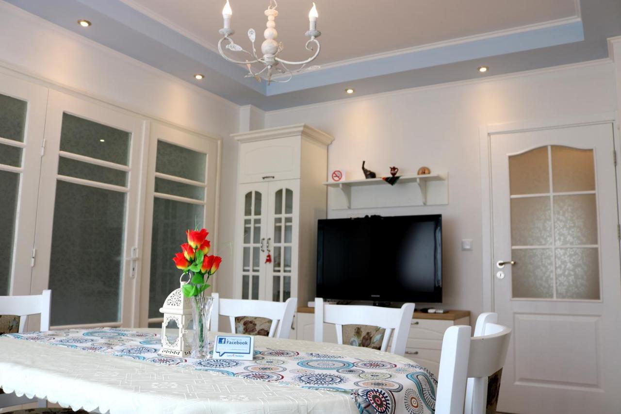 Central Varna Apartment - Lets4Holiday ภายนอก รูปภาพ