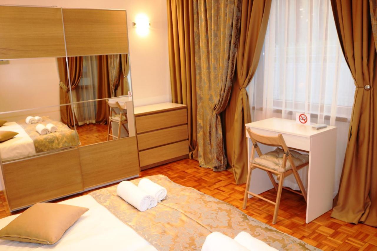 Central Varna Apartment - Lets4Holiday ภายนอก รูปภาพ